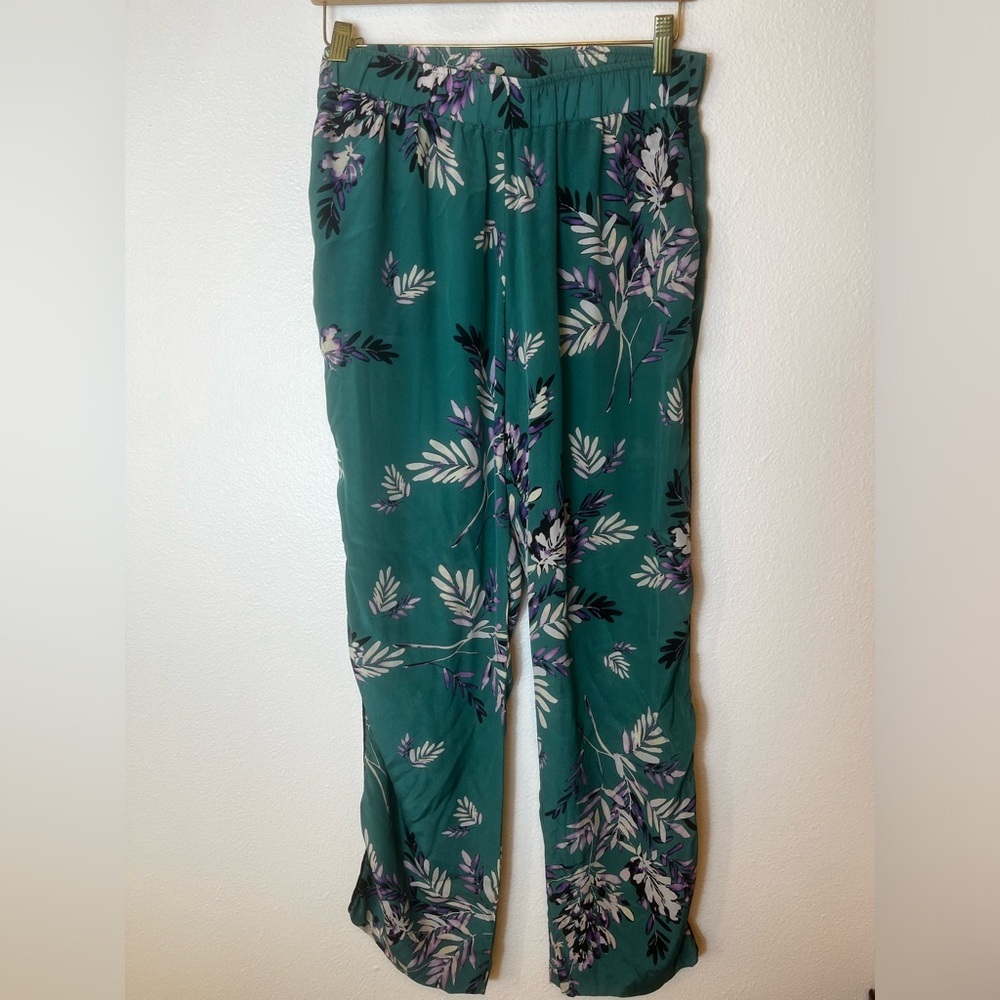 Johnny Was Workshop 100% Silk Jade and Purple‎ Floral Pants Size XS